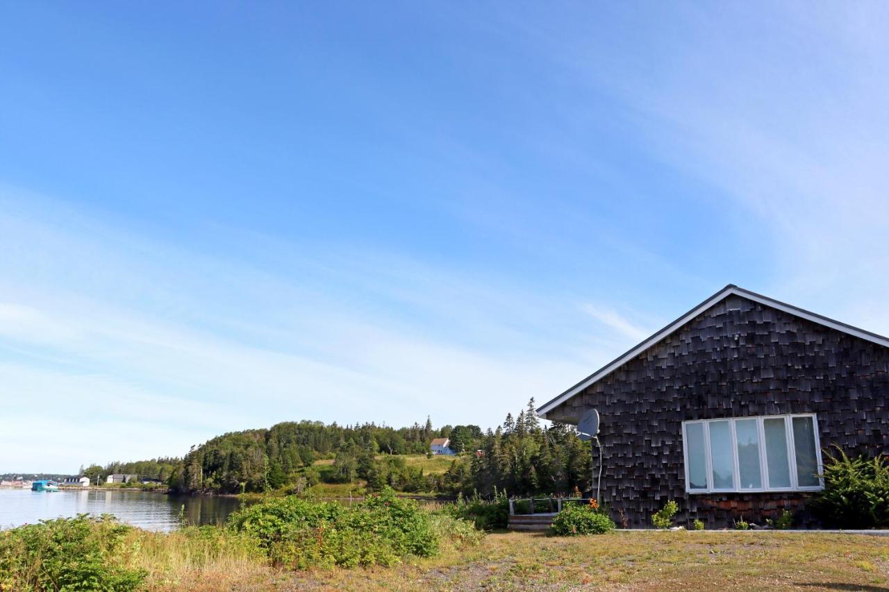 Welshpool Friars Bay Inn & Cottages מראה חיצוני תמונה