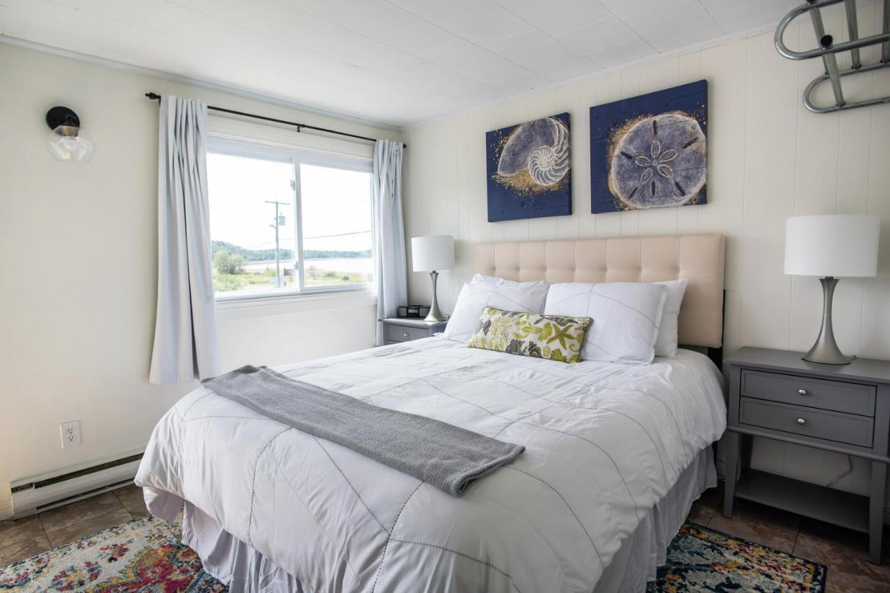 Welshpool Friars Bay Inn & Cottages מראה חיצוני תמונה