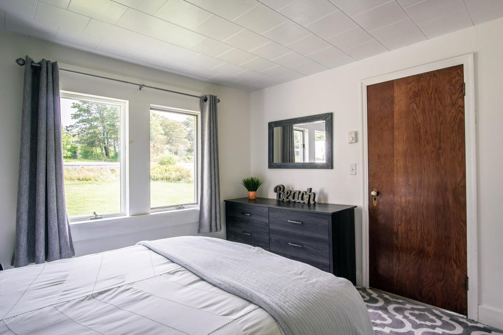 Welshpool Friars Bay Inn & Cottages חדר תמונה