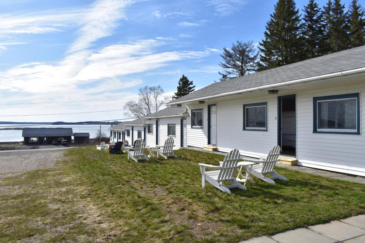 Welshpool Friars Bay Inn & Cottages מראה חיצוני תמונה